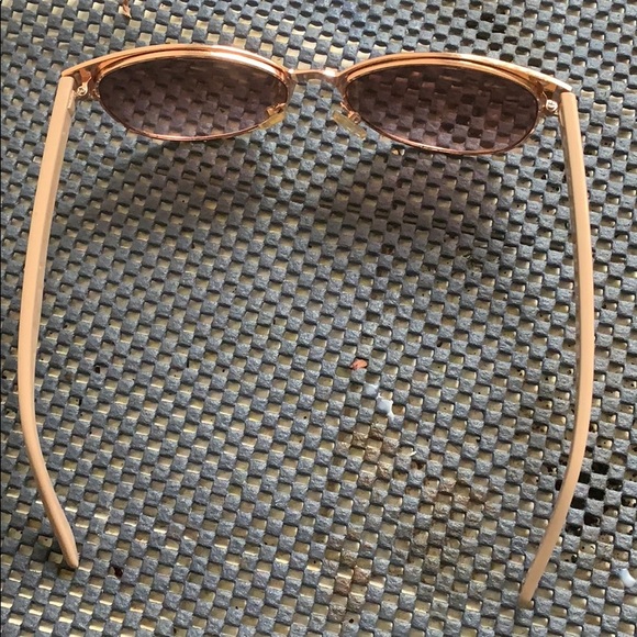 Nanette Lepore women’s sunglasses - Picture 6 of 6